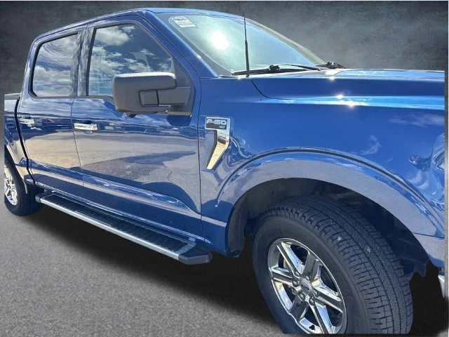 Used 2024 Blue Ford XLT image 3