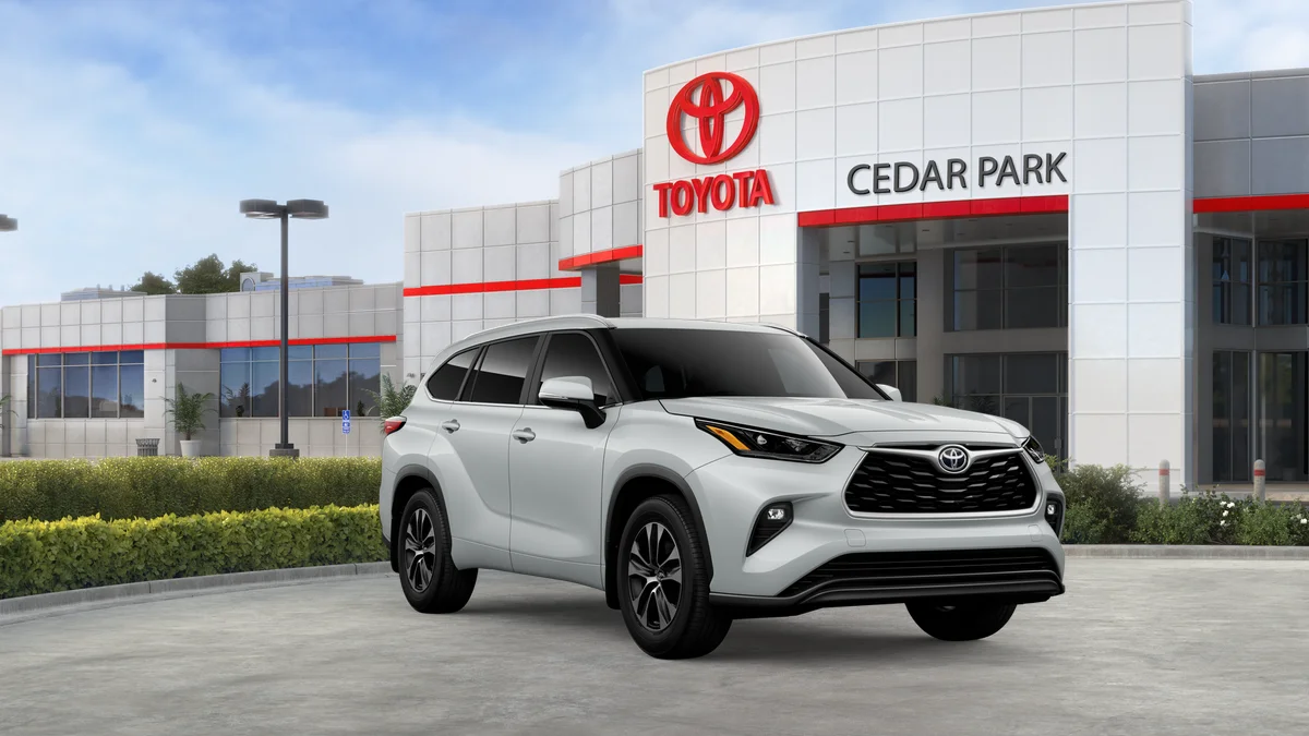 New 2026 Wind Chill Pearl Toyota XLE image 39