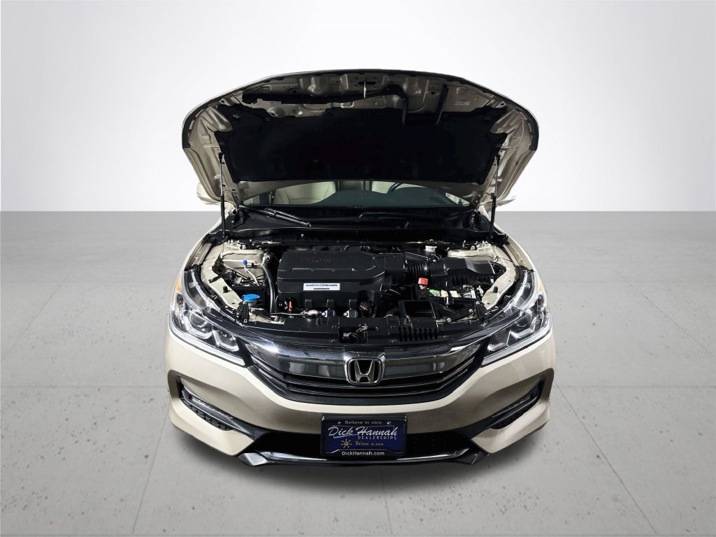 Used 2017 Gold Honda EX-L image 22