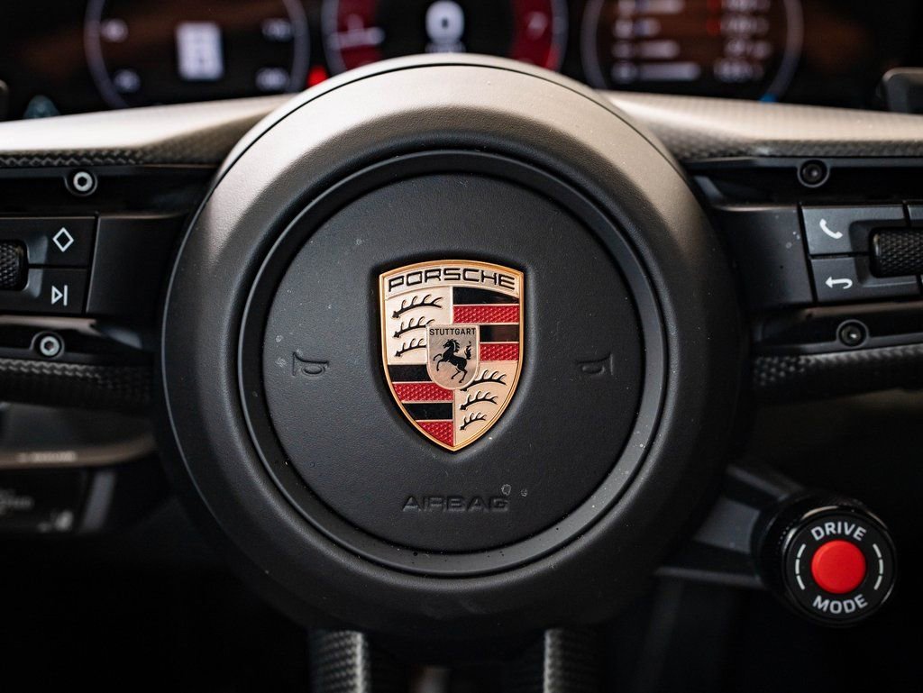 2025 Porsche 911 GTS - Photo 28