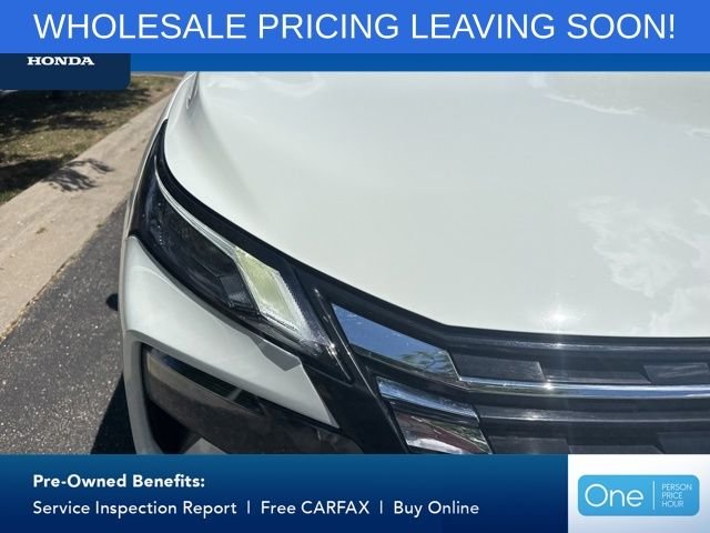 Used 2024 Glacier White Nissan S image 3