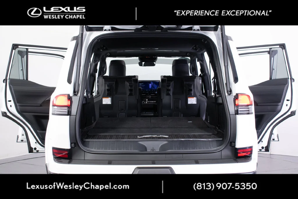 Used 2026 White Lexus 550 Premium+ image 12
