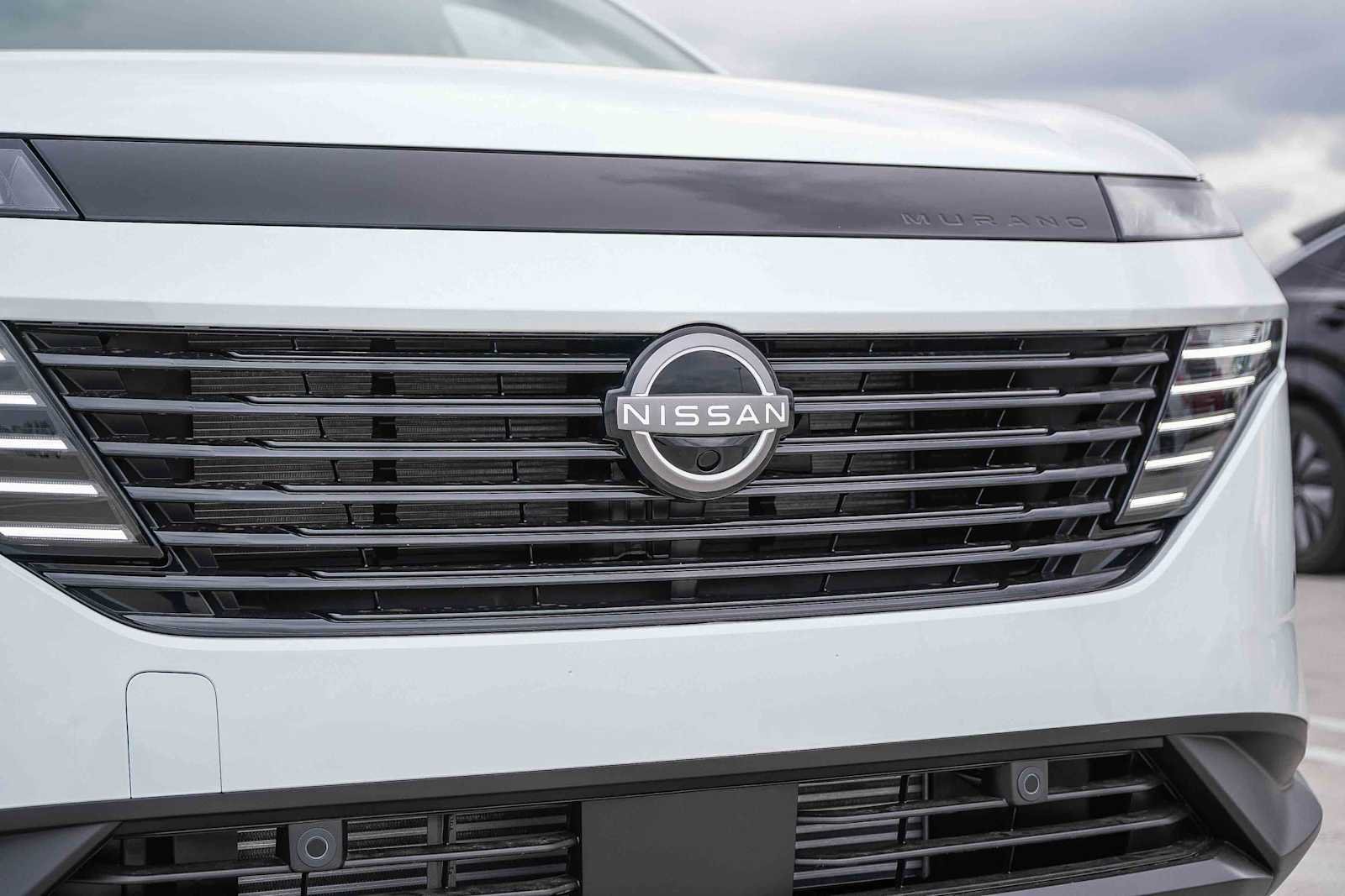 New 2026 Everest White Pearl TriCoat Nissan SV image 5