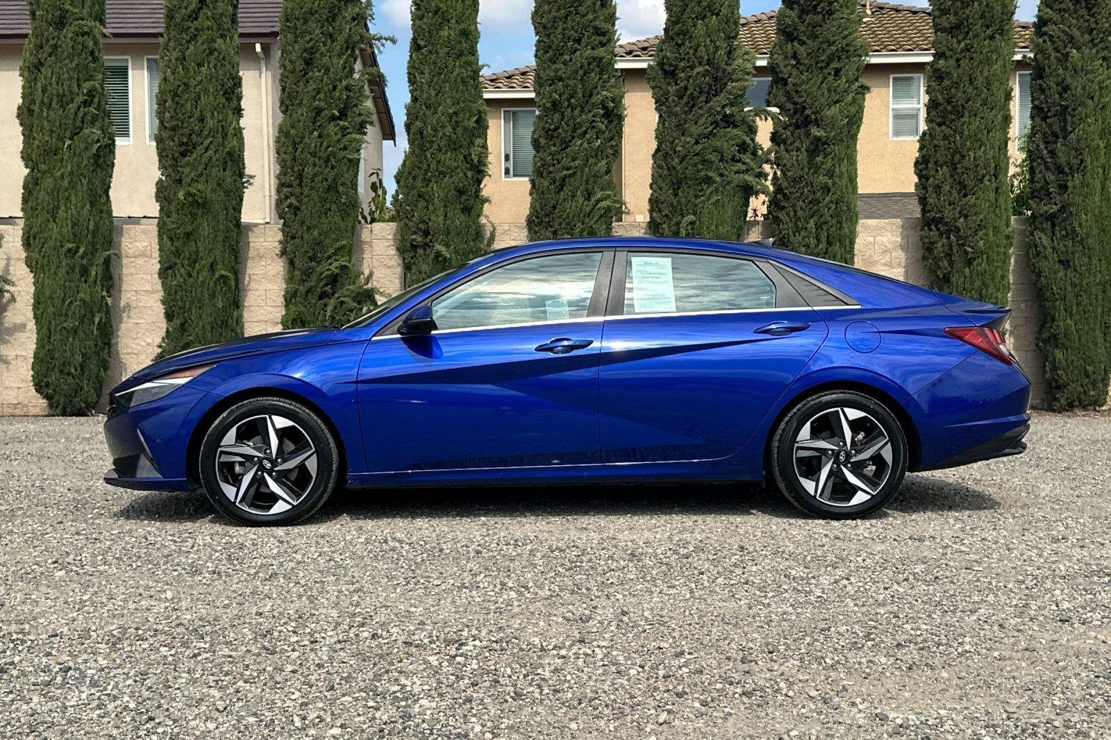 Used 2023 Intense Blue Hyundai Limited image 6