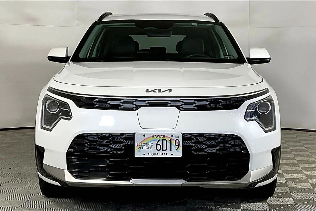 Used 2023 Kia Niro Wind with VIN KNDCR3L11P5015922 for sale in Honolulu, HI