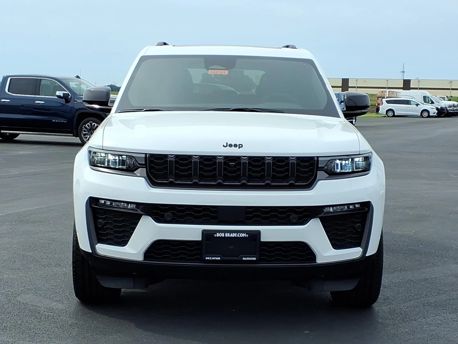 New 2026 Bright White Clear-Coat Exterior Paint Jeep 85th Anniversary Edition image 15