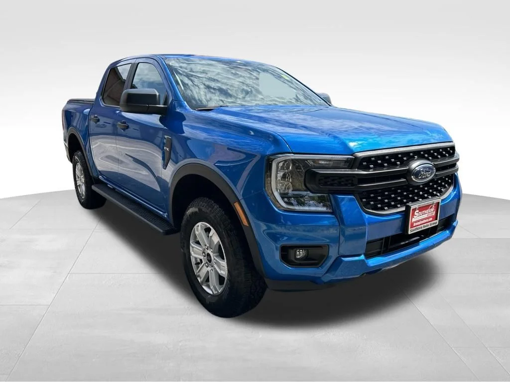 Used 2025 Blue Ford XL image 8