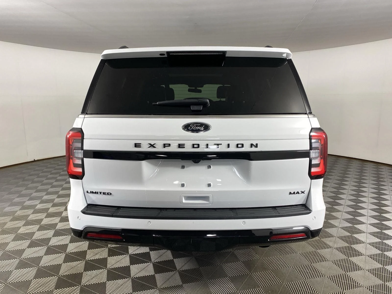 Used 2024 Oxford White Ford Limited image 16