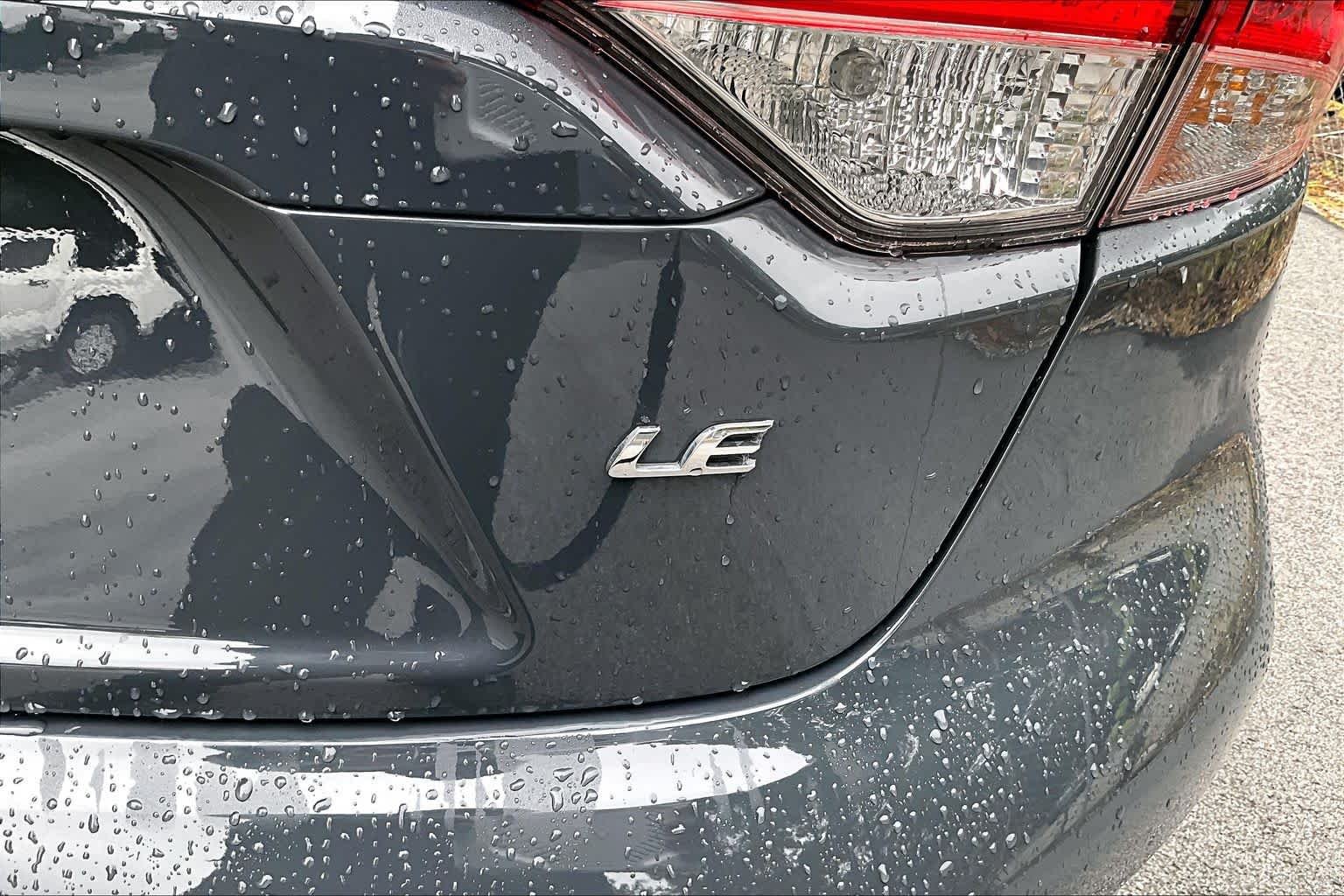Used 2025 Underground Toyota LE image 10