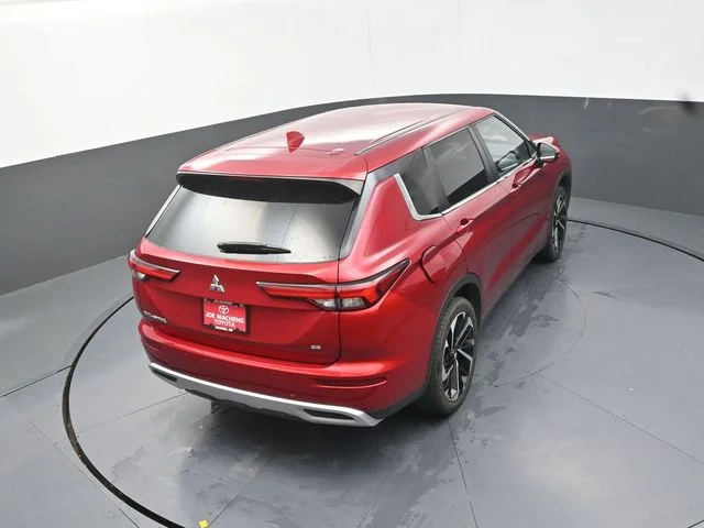 Used 2024  Mitsubishi SE image 29