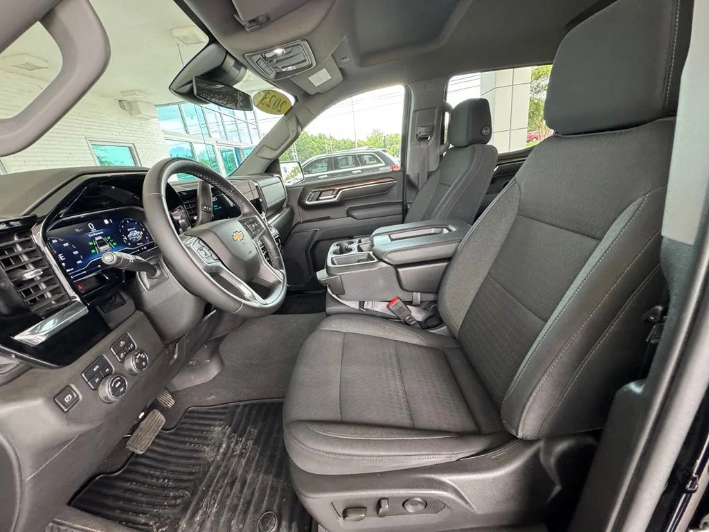 Used 2023 Black Chevrolet LT image 13