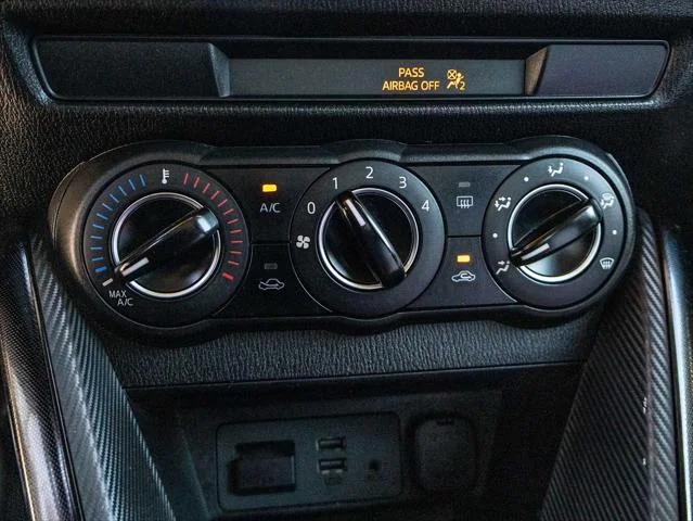 Certified Used 2018 FROST Toyota  image 29