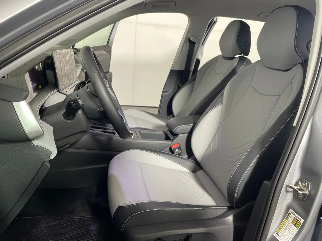 2026 Volkswagen Tiguan SE - Photo 10