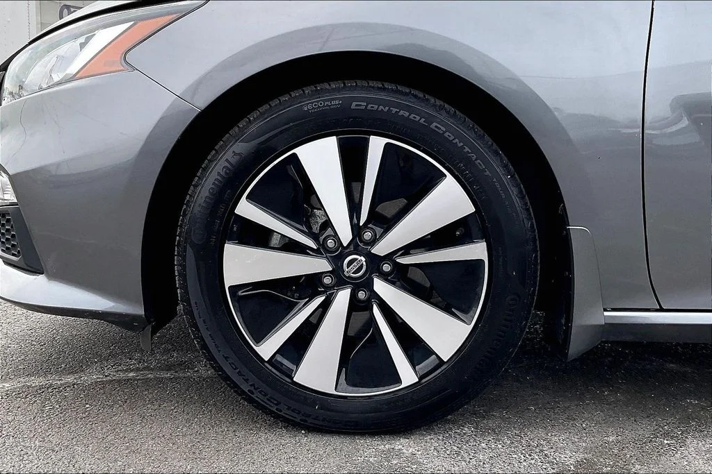 Used 2022 Gray Nissan 2.5 SV image 10
