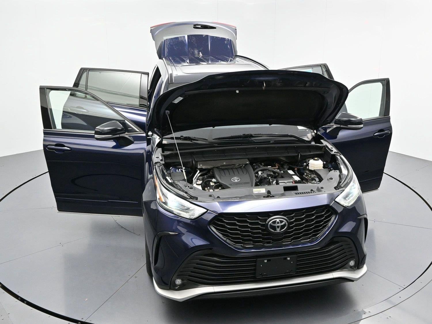 Used 2023 Blue Toyota L image 46