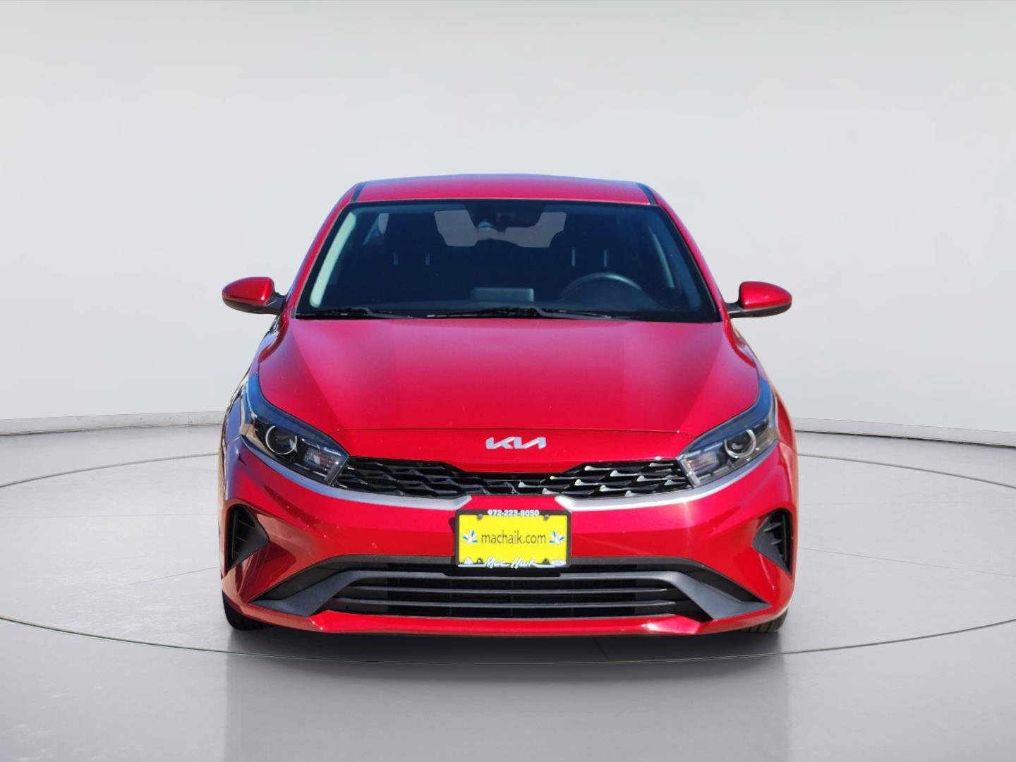 Used 2022 Currant Red Kia LXS image 2