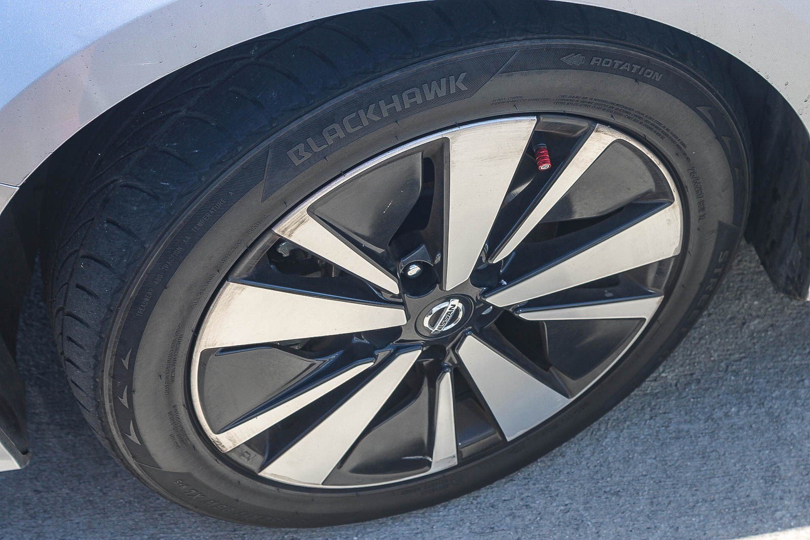 Used 2022 Brilliant Silver Metallic Nissan 2.5 SV image 7