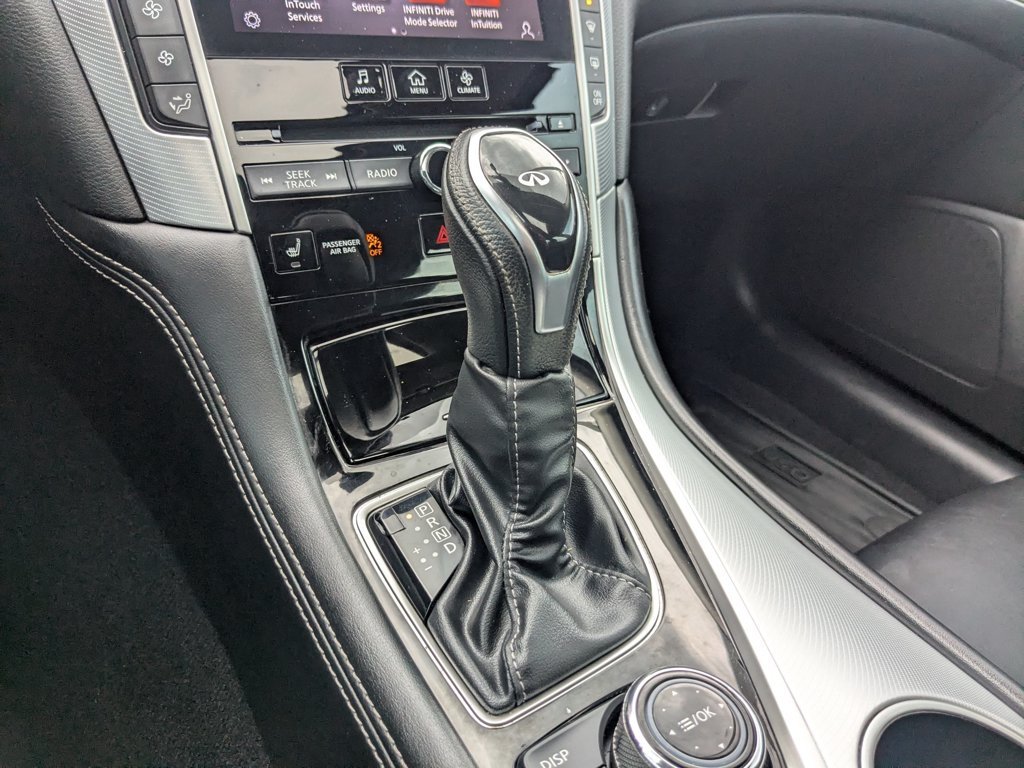 Used 2021 Pure White INFINITI 3.0t LUXE image 18