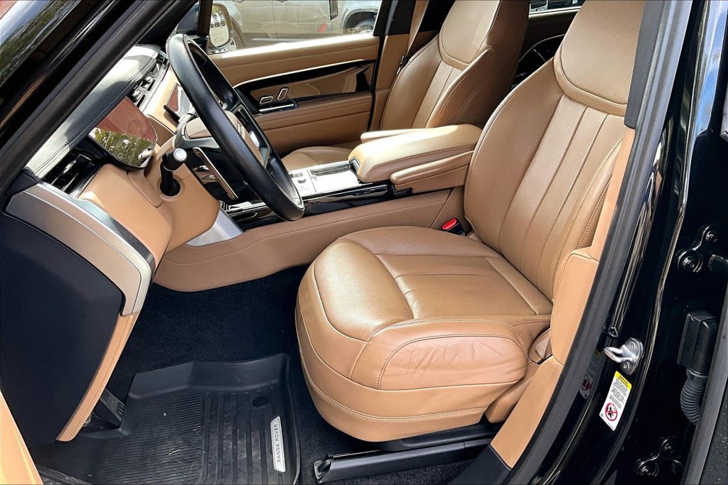 Used 2023 Black Land Rover SE image 27