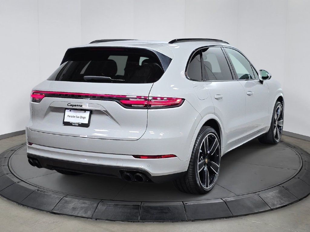 Used 2022  Porsche Platinum Edition image 7
