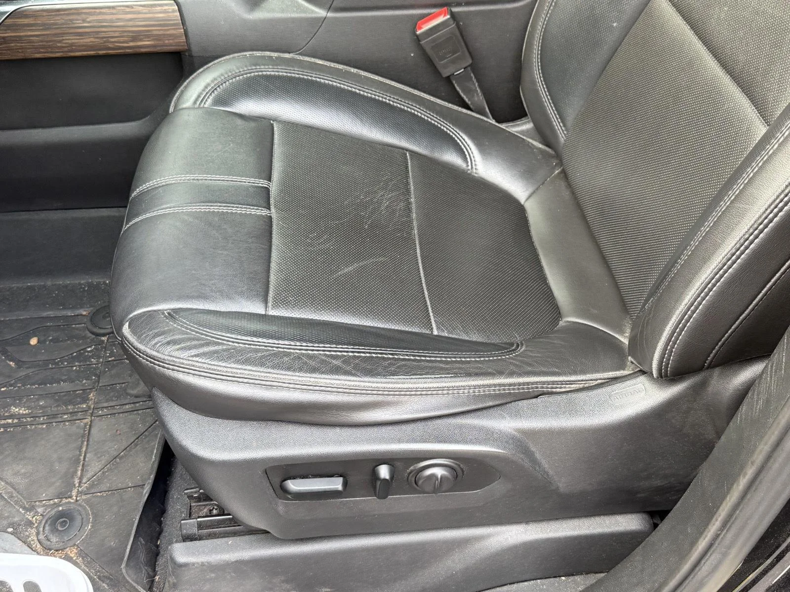 Used 2019 Black Chevrolet High Country image 11
