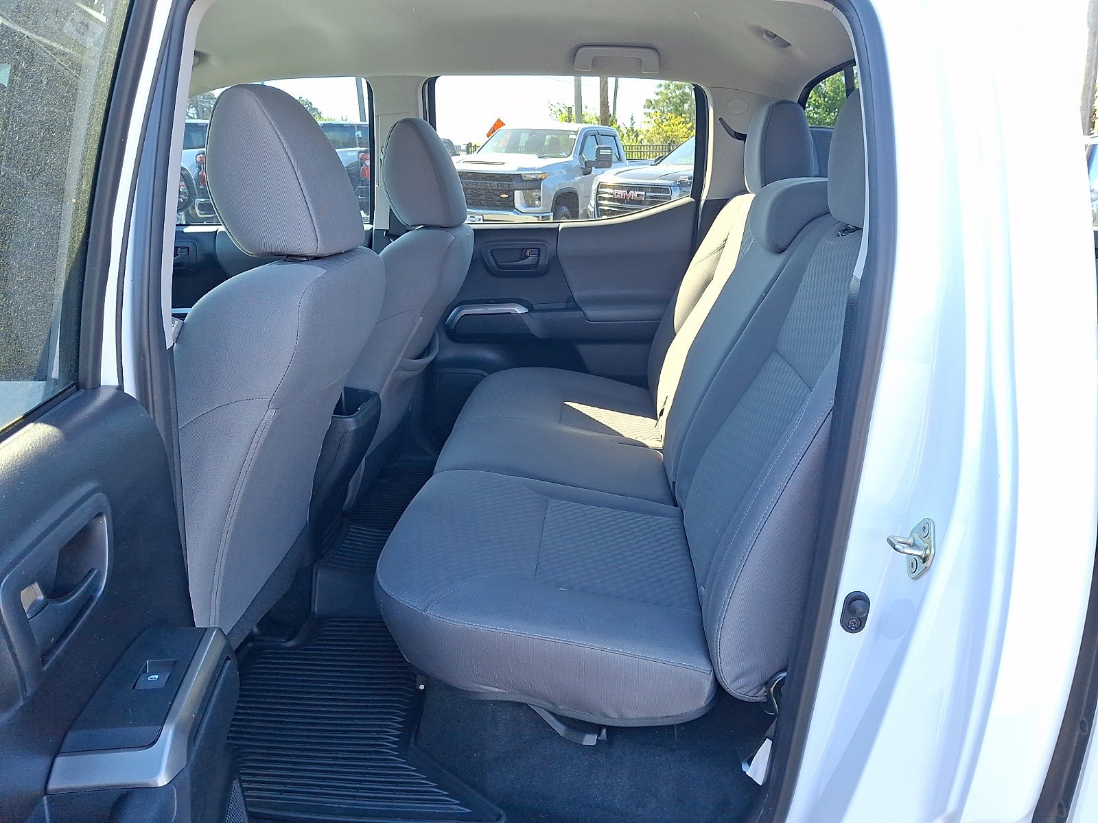 Used 2020 White Toyota SR5 V6 image 10