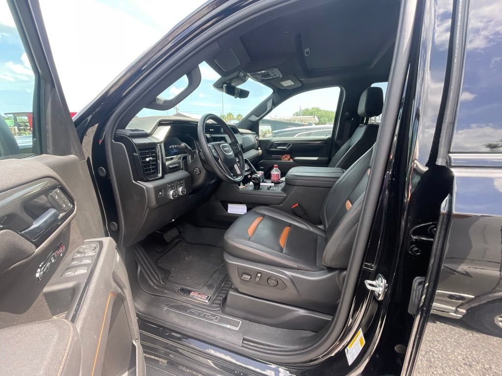 Used 2026 Onyx Black GMC AT4 image 4