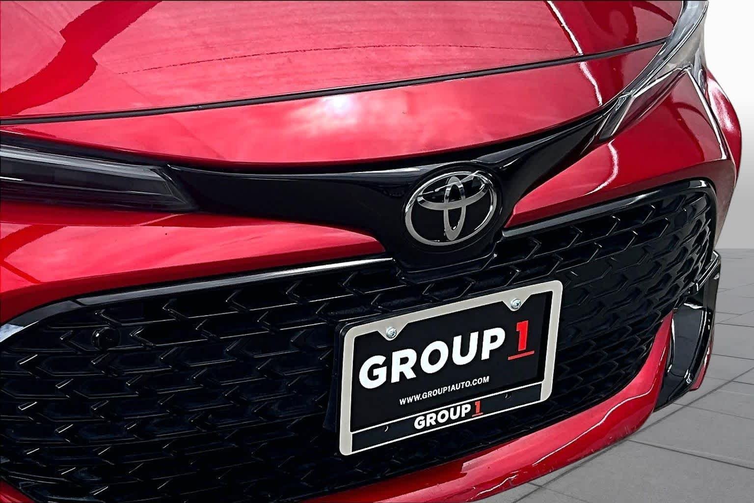 Used 2025 Finish Line Red/Midnight Black Metallic Toyota SE image 29