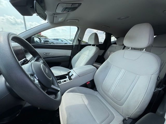Used 2025 White Hyundai SEL image 10