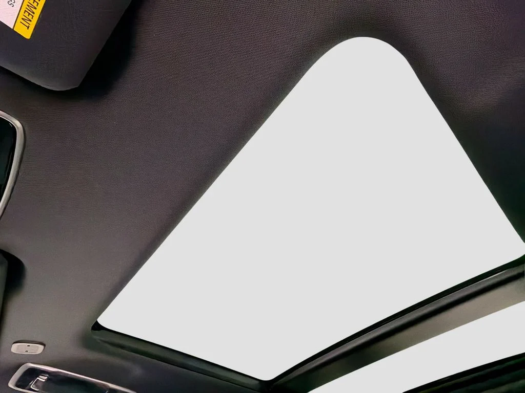 New 2026 Fuji White Land Rover SE image 23