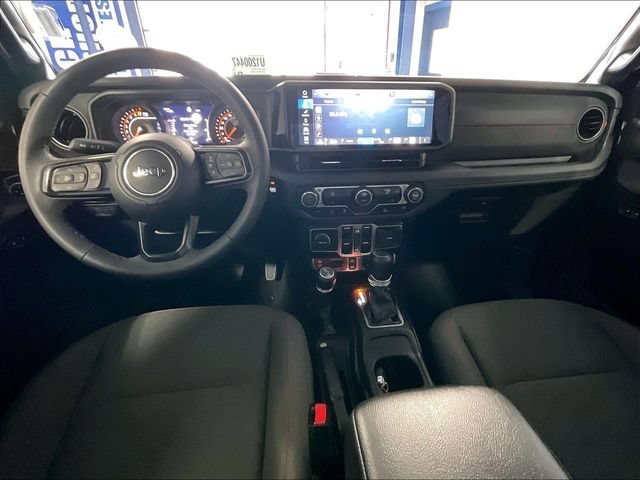 Used 2026 Black Clearcoat Jeep Rubicon image 20