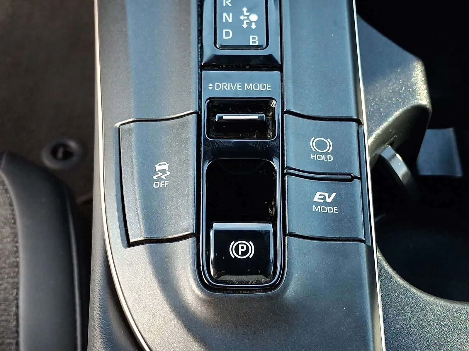 Certified Used 2023 Oxygen White Toyota XLE image 28