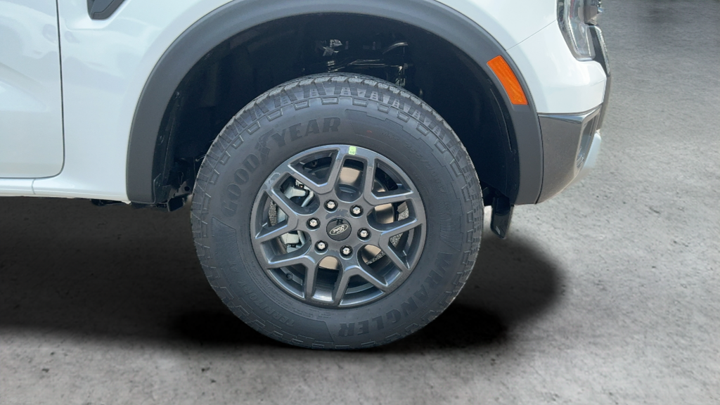 New 2026 Oxford White Ford XLT image 24