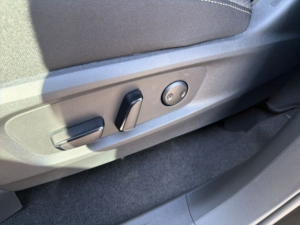 New 2026 Nissan Pathfinder SV 4D Sport Utility