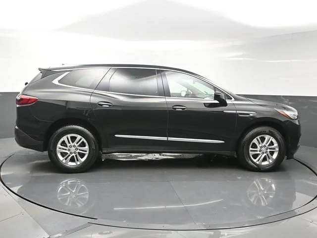 Used 2019 Black Buick Essence image 8