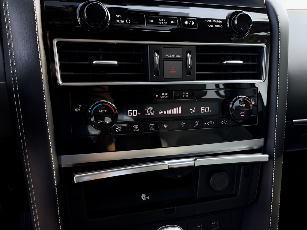 Used 2023 Black INFINITI Premium Select image 12