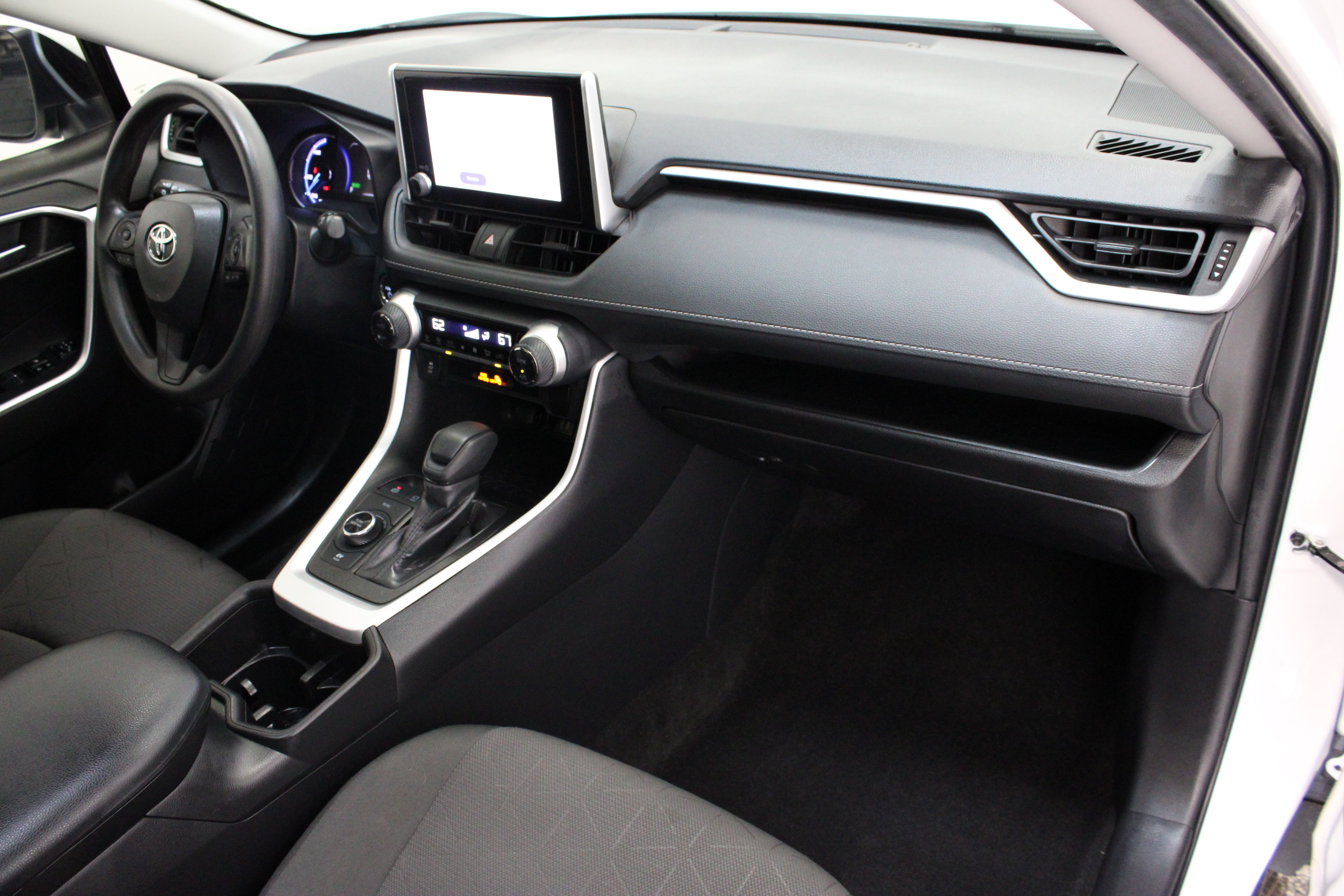Used 2024 Ice Cap Toyota Hybrid XLE 2.5L image 36