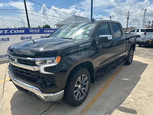 Used 2024 Black Chevrolet LT image 27