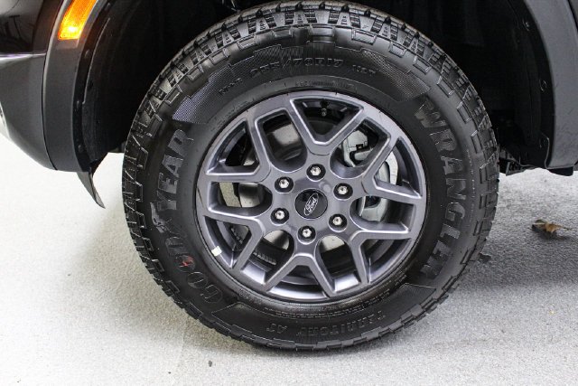 New 2026 Shadow Black Ford XLT image 22