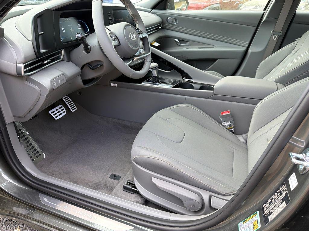 New 2026 Gray Hyundai SEL Sport Premium image 9