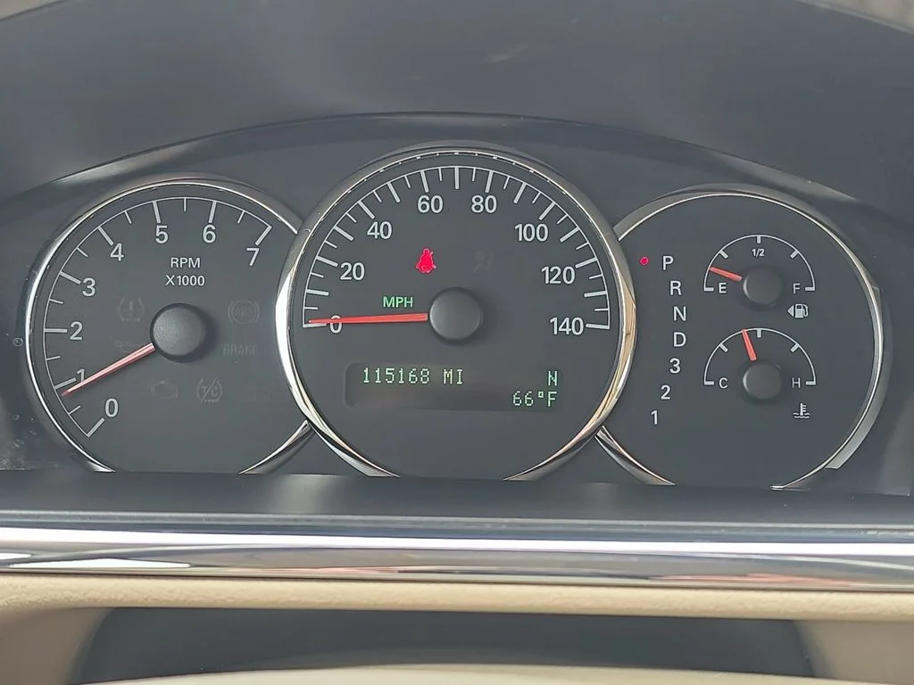 Used 2007 Red Buick CXL image 26