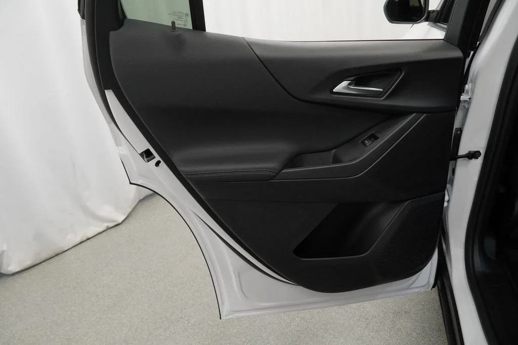 New 2026 Summit White Chevrolet LT image 24