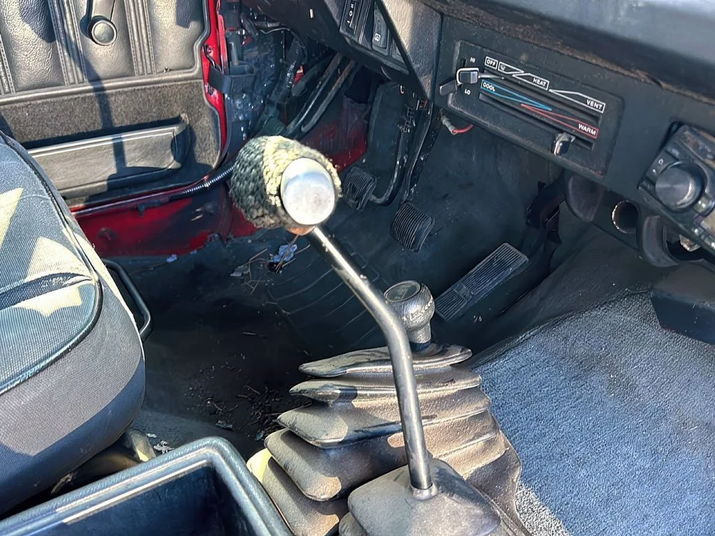 Used 1992 Red Jeep Renegade image 10