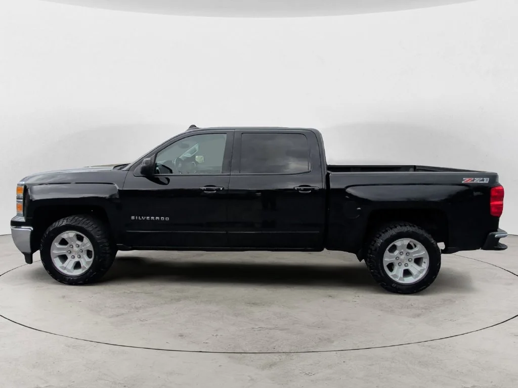 Used 2015 Black Chevrolet LT image 2