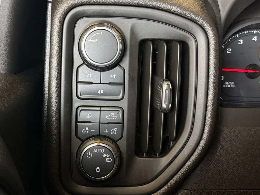 Used 2025 Slate Gray Metallic Chevrolet Custom image 24