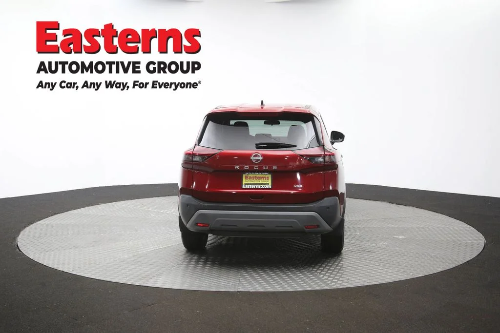 Used 2023 Red Nissan S image 38