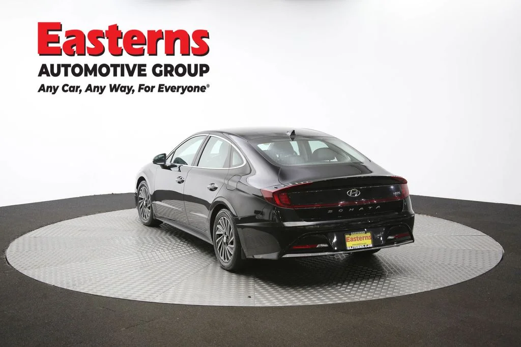 Used 2020 Black Hyundai Limited image 34