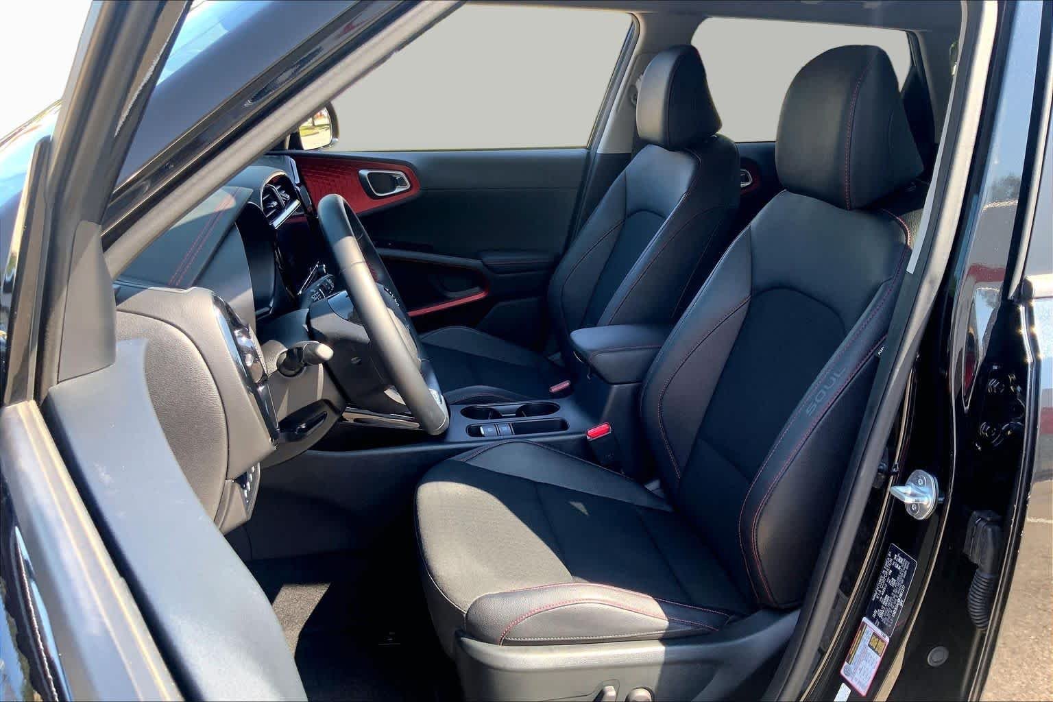 Pre-Owned 2023 Kia Soul GT-Line