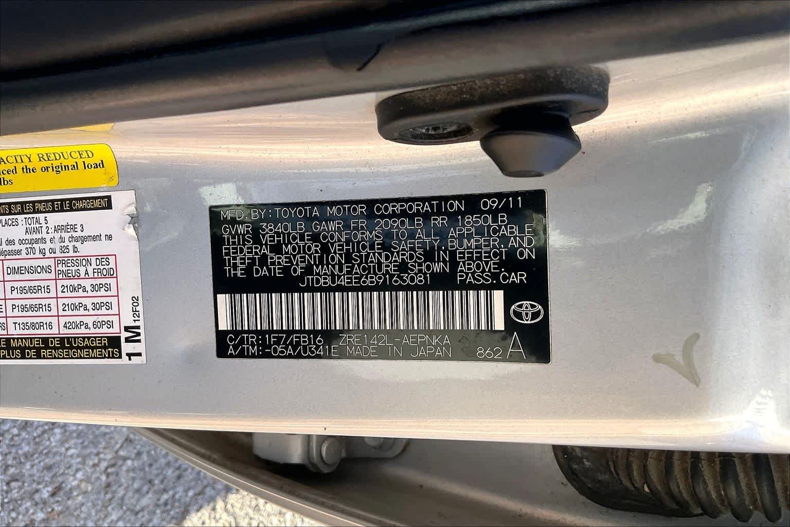 Used 2011 Classic Silver Metallic Toyota LE image 33