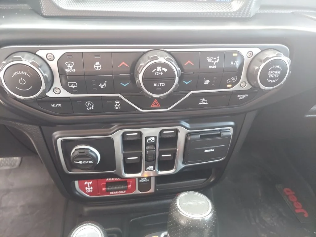 Used 2023 White Jeep Mojave image 32